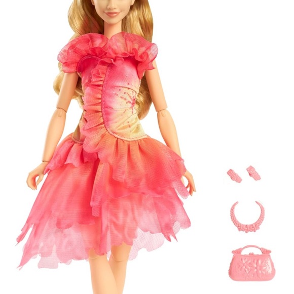 Mattel Universal Wicked Glinda Fashion Doll & Accessories - Picture 7 of 9